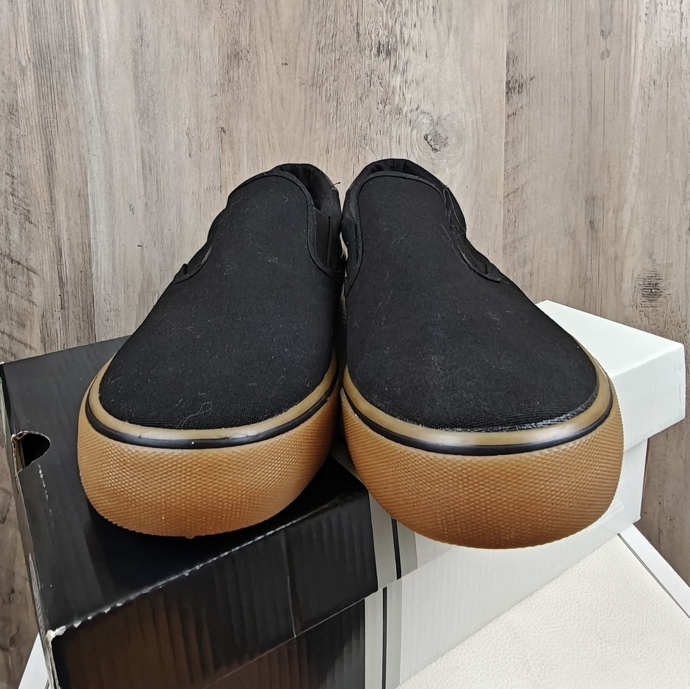 LUGZ New In Box Men’s Clipper Slip-On Sneaker in Black size 9.5 Wide - Picture 3 of 6